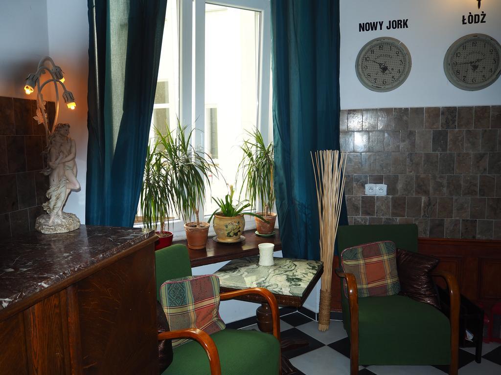 Pokoje Goscinne P.O.W. 17 Łódź Extérieur photo